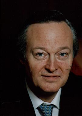 Piqué i Camps, Josep (1955). Ministro de Asuntos Exteriores de España (2000-2002), Ministro de Ciencia y Tecnología (2002-2003), Portavoz del Gobierno de España (1998-2000), Ministro de Industria (1996-2000), Presidente del PP de Cataluña (2003-2007).