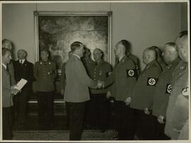 Hitler y Goebbels. Saludo a militares nazis. Presse Illustrationen Heinrich Hoffmann