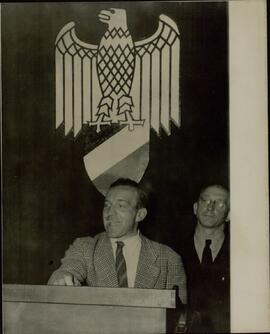 Associated Press: Rudel, Hans Ulrich en su regrase a Alemania en 1948.