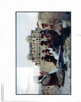 Gladieu, Stéphan. La plegaria de los Talibán, Palacio de Darul Aman, Kabul, Afganistán.