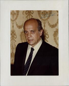 Fernández Ordóñez, Francisco (1930-1992). Ministro de Hacienda de España (1977–1979),  Ministro de Justicia (1980-1981), Ministro de Asuntos Exteriores (1985-1992).