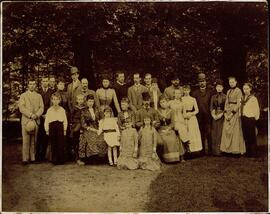 Christian IX de Dinamarca (rey), con su familia y los hijos de Nicolás II Romanov (zar). Fredensborg, 1889