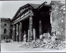 Ries, Henry. La Neue Wache destruida en Unter den Linden