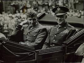 Planet News: "General Eisenhower recibido en la ciudad de Londres liberada". Londres, 12 junio 1945