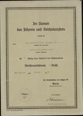 "Mención a Hermann Beeck por 4 años de servicio en la Wehrmacht". 28 octubre 1938