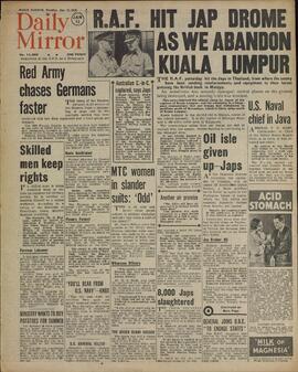 Daily Mirror. Martes, 13 enero 1942. "La R.A.F. alcanza un aeródromo japonés cuando abandona Kuala Lumpur"